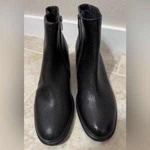 ECCO Sculpted Lx 35 Women's Leather Ankle Boot In Black Color (Size 41).